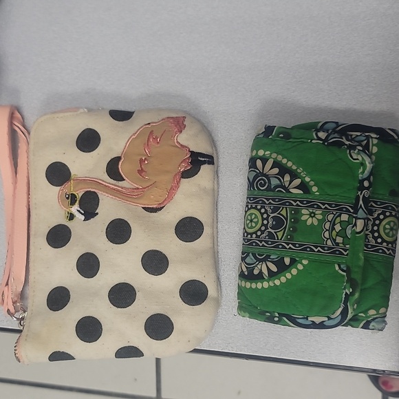 Free merchandise with purchase - Picture 1 of 3